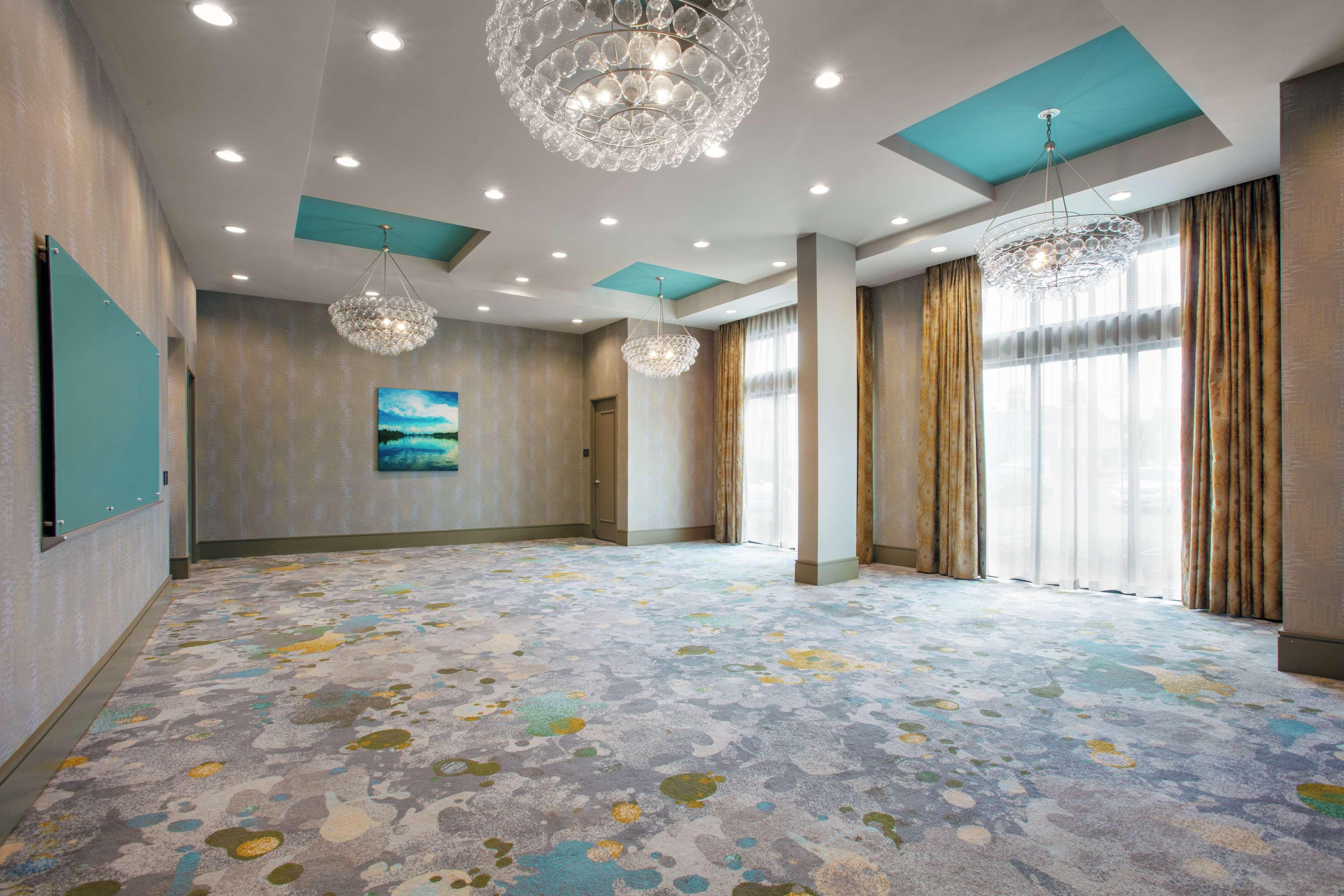 Hilton Garden Downtown 3*