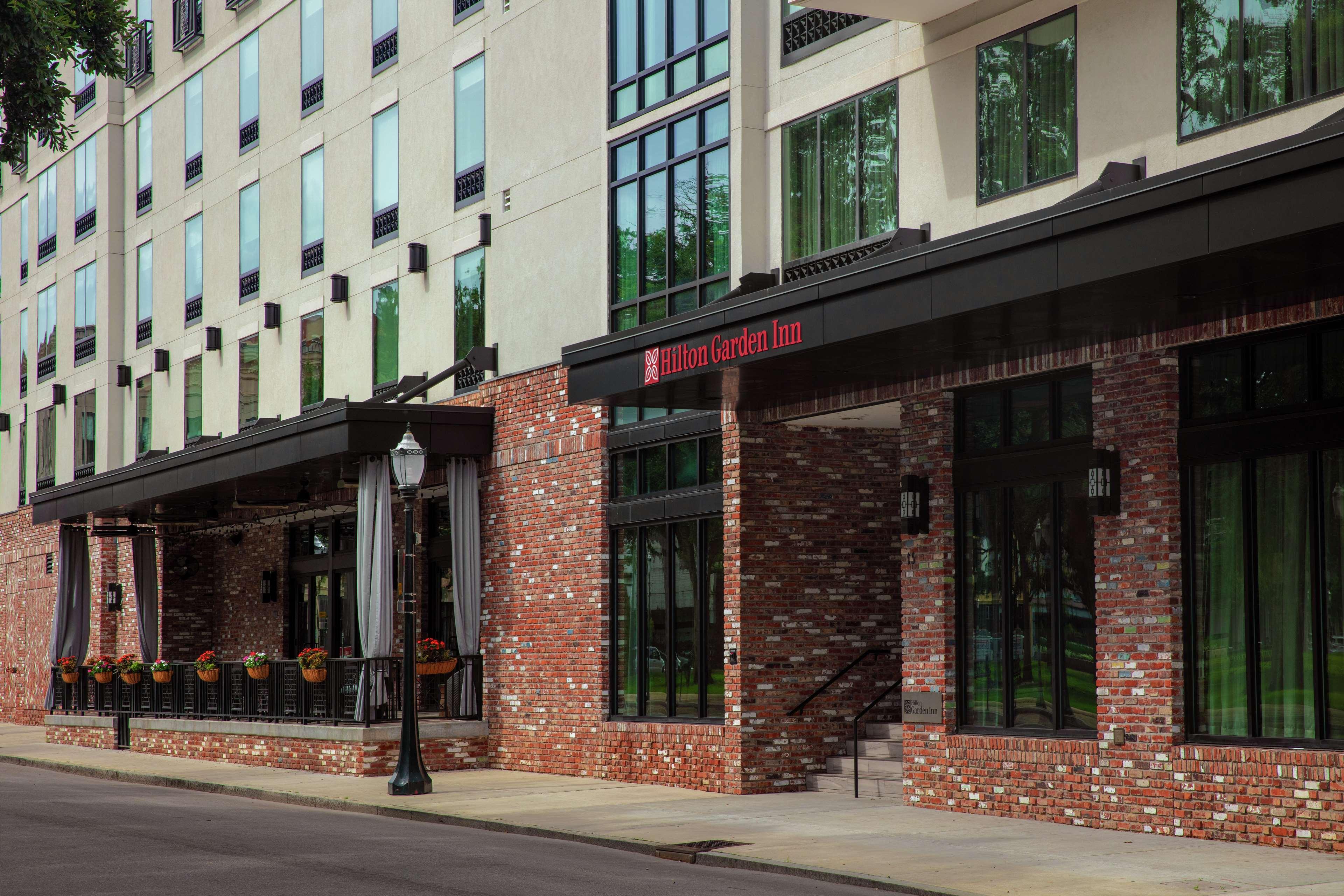 Hilton Garden Downtown 3* Mobile