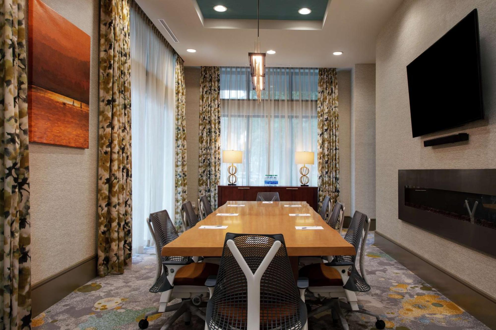Hilton Garden Downtown Hotel Mobile